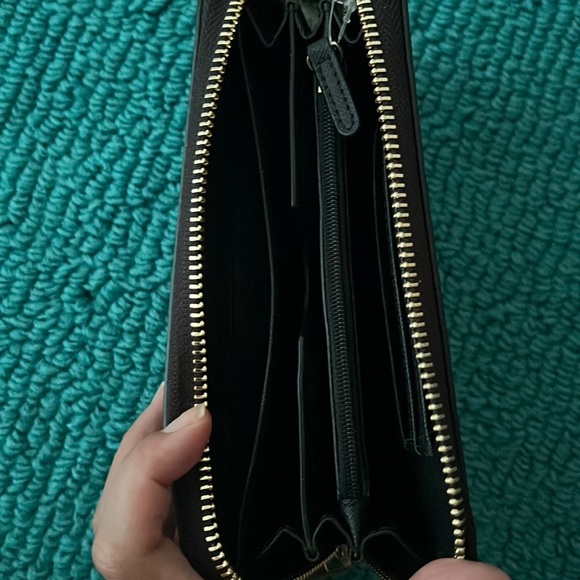 New Michael Kors black long leather wallet - Picture 3 of 5